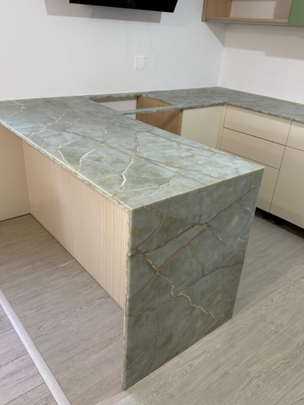 Blat de bucatarie cu contrablat din quartz Chablis